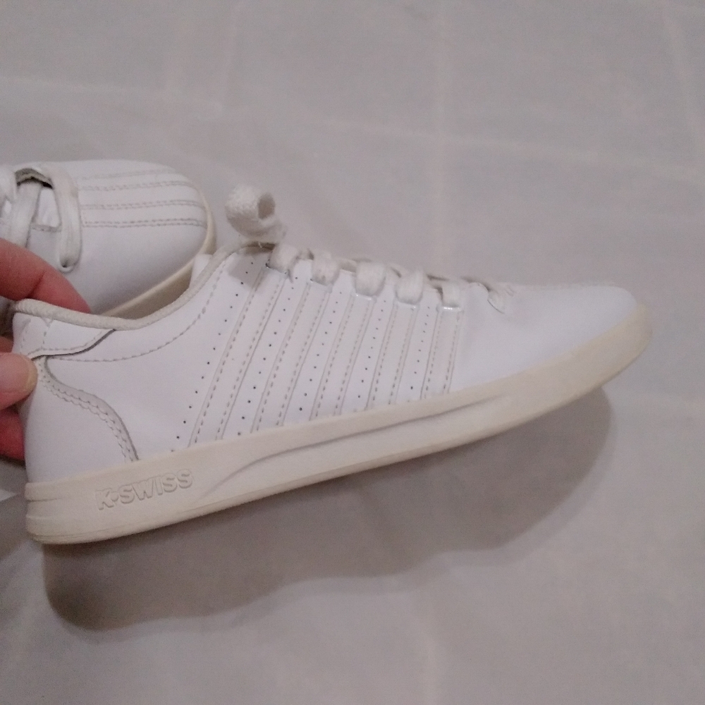 Kswiss Girl's Size 4 All White Good Condition - Picture 8 of 9